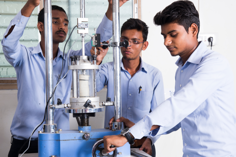 Students are present at labs to experiment what they learn on theory