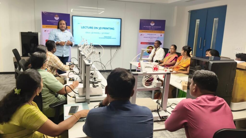 Faculties actively participating in the hands-on training session